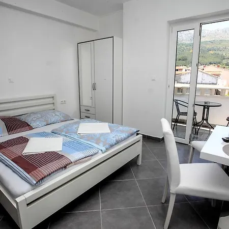 Nevistic 아파트 *