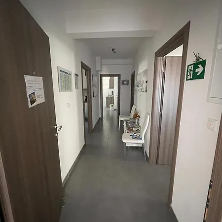 Nevistic Podstrana