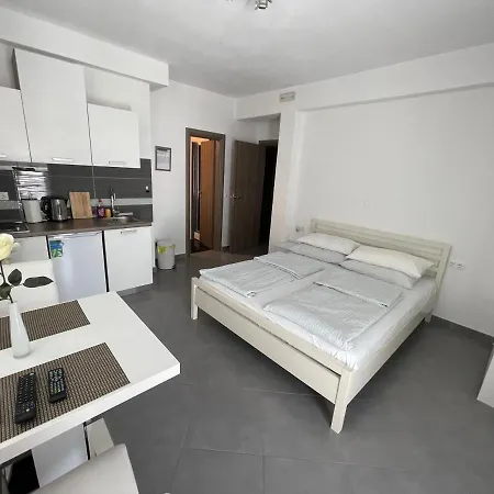 Nevistic Apartment Podstrana