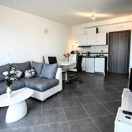 Apartment Nevistic