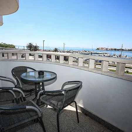 Nevistic Apartment Podstrana