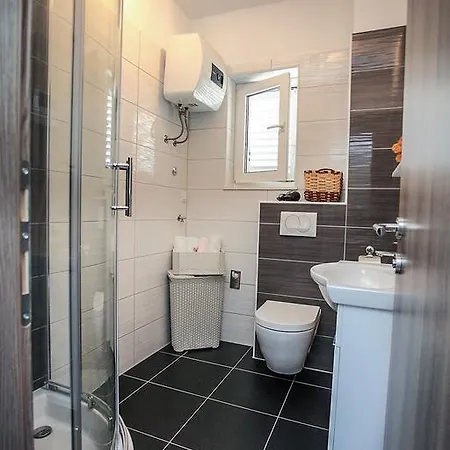 Apartment Nevistic *